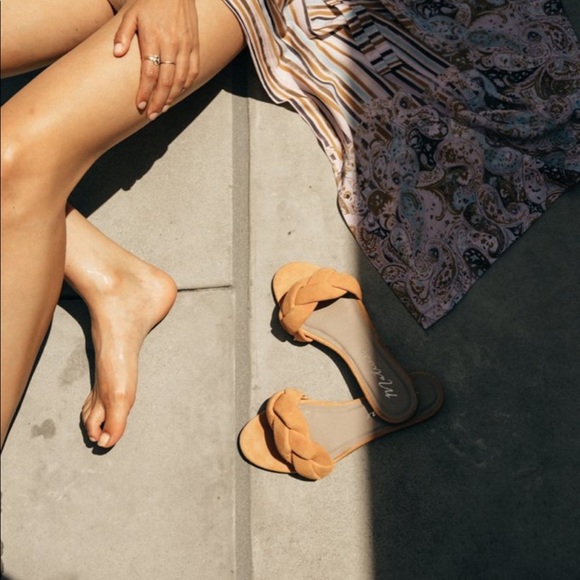 Matisse Georgie Suede Slide Sandals | Marigold | Size 7 | Read Description - Picture 4 of 4